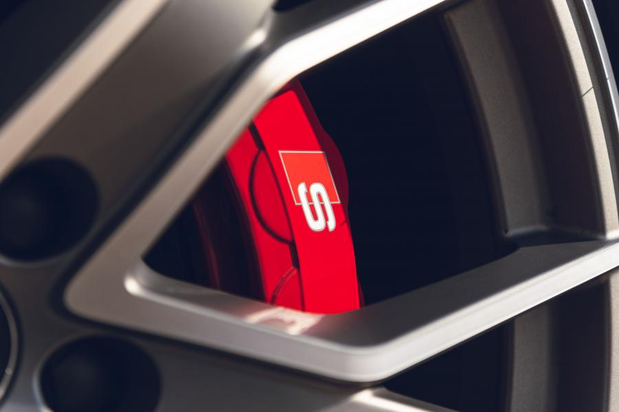 Колеса Audi SQ7 TDI (4M) 2019 года  (UK) (фото 2 из 46)